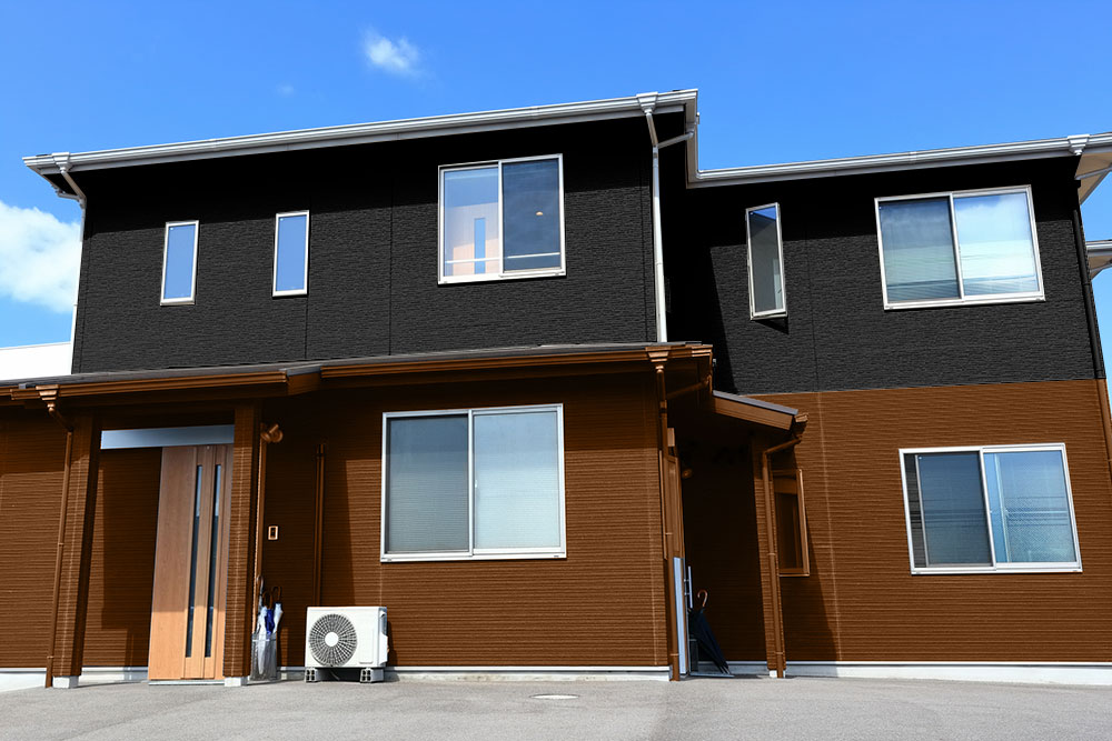 「ブラウン×ブラック系」重厚感MAX！大人のツートンカラー