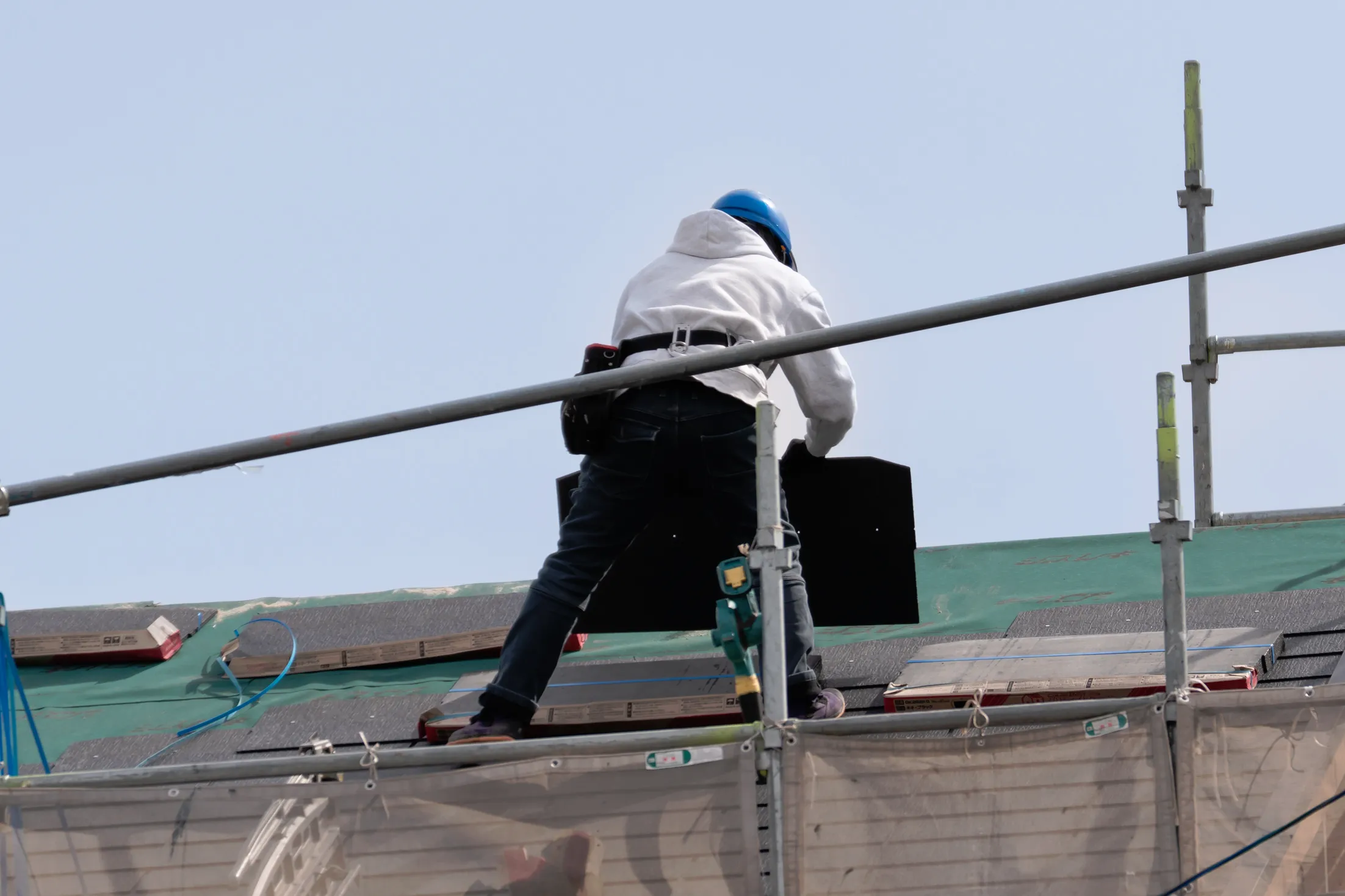 屋根葺き替え工事とは?